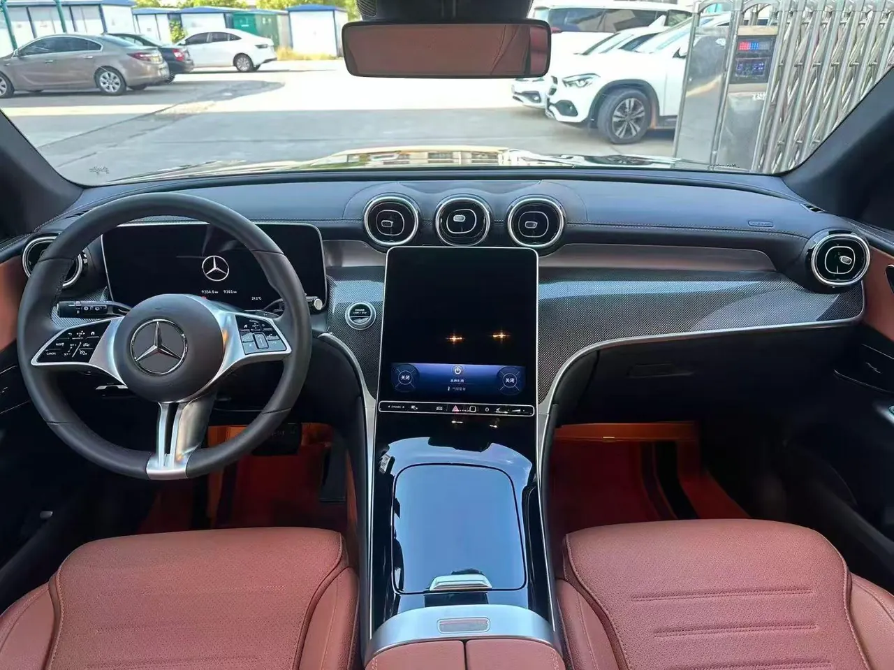 Mercedes Benz 2025 GLC 260 L 4MATIC 48V 2.0T Dynamic 5-seat Automatic Gear 7