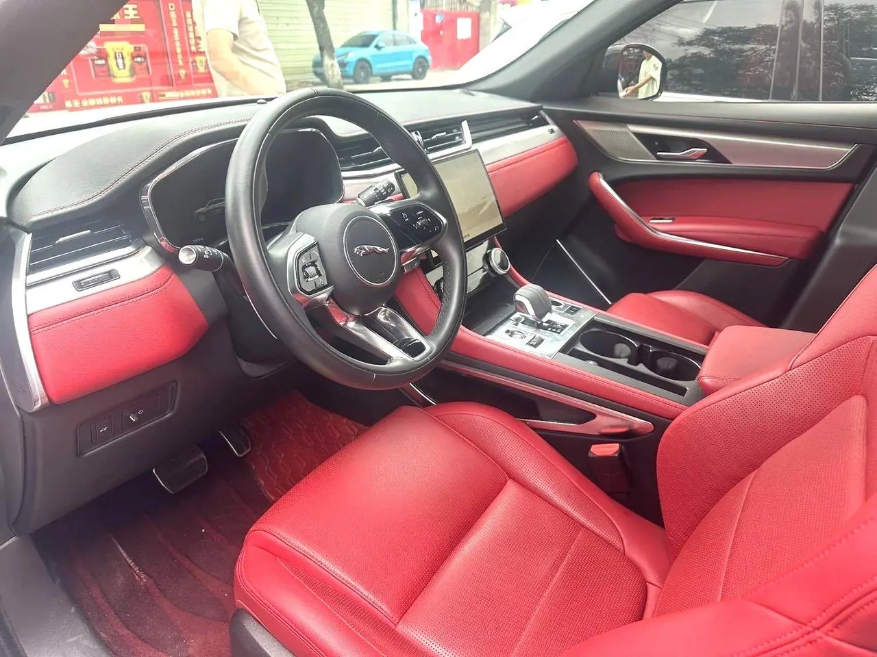 Jaguar F-PACE (Imported) 2024 F-PACE 2.0T P250 R-Dynamic SE Automatic Gear 3