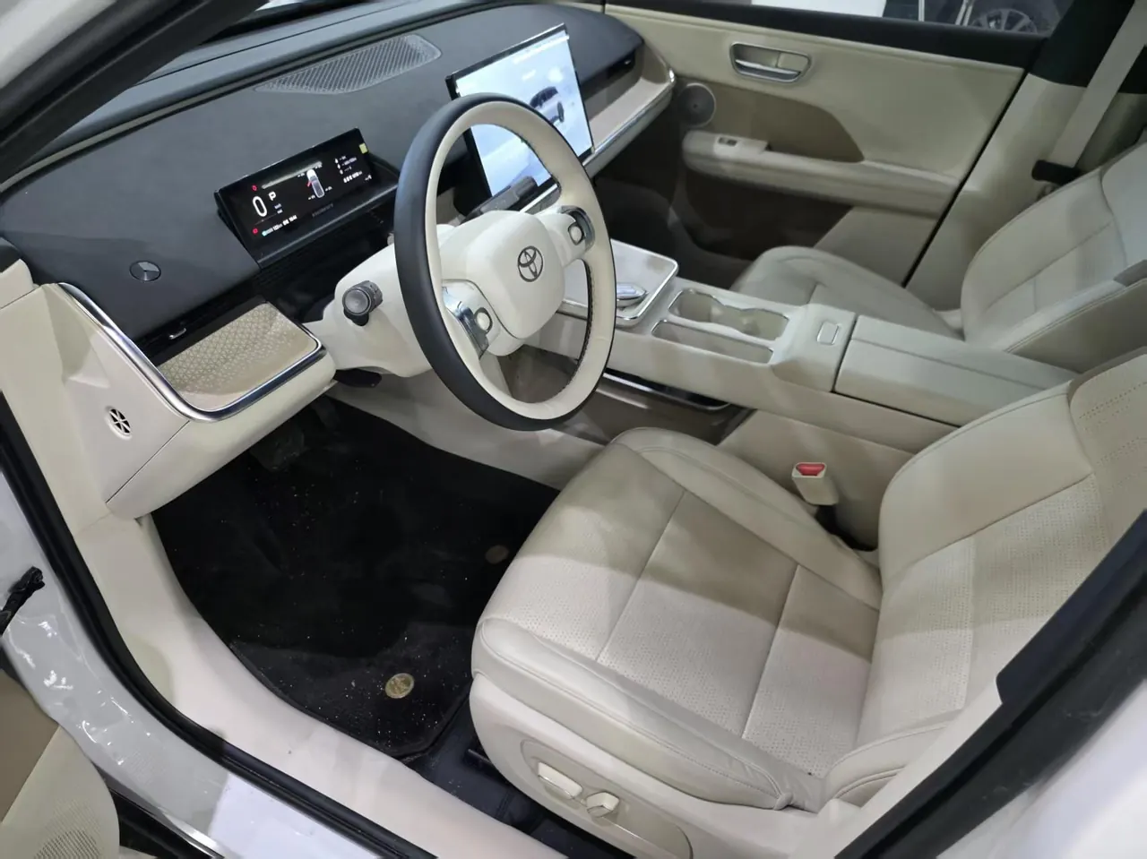 Toyota 2025 BZ3X 520 Pro Automatic 4