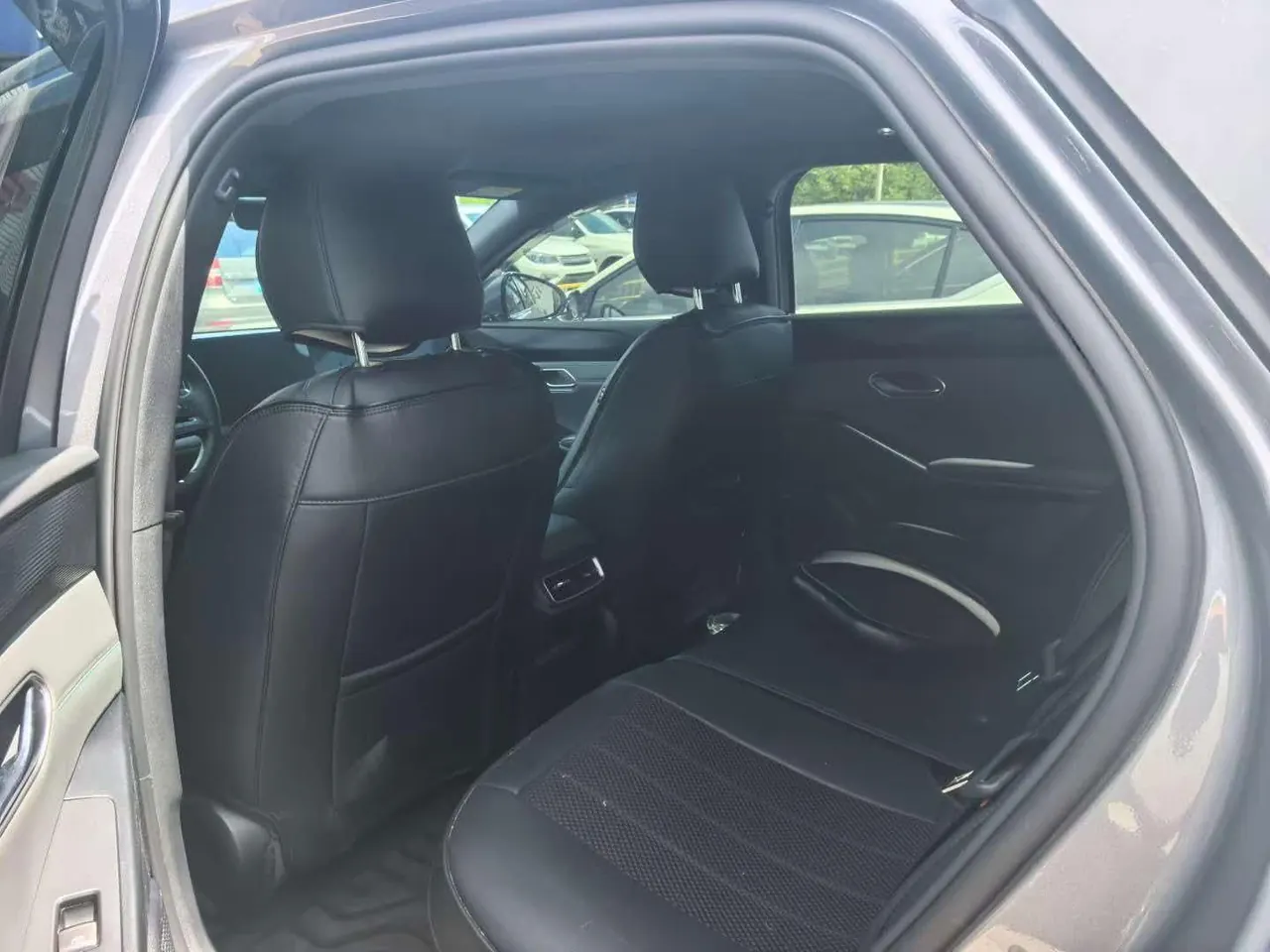 BYD 2025 Qin L EV 470KM Leading Automatic Gear 5