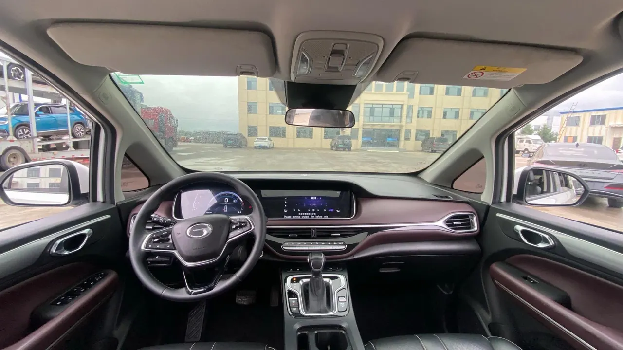 Chuanqi 2021 M6 1.5T 270T Deluxe Edition 7-seat Automatic Gear 5