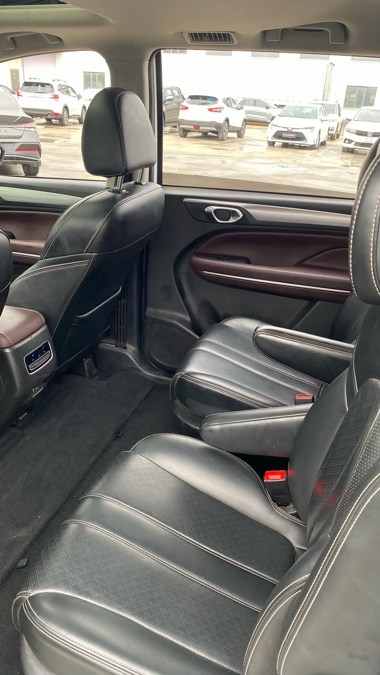 Chuanqi 2021 M6 1.5T 270T Deluxe Edition 7-seat Automatic Gear 7