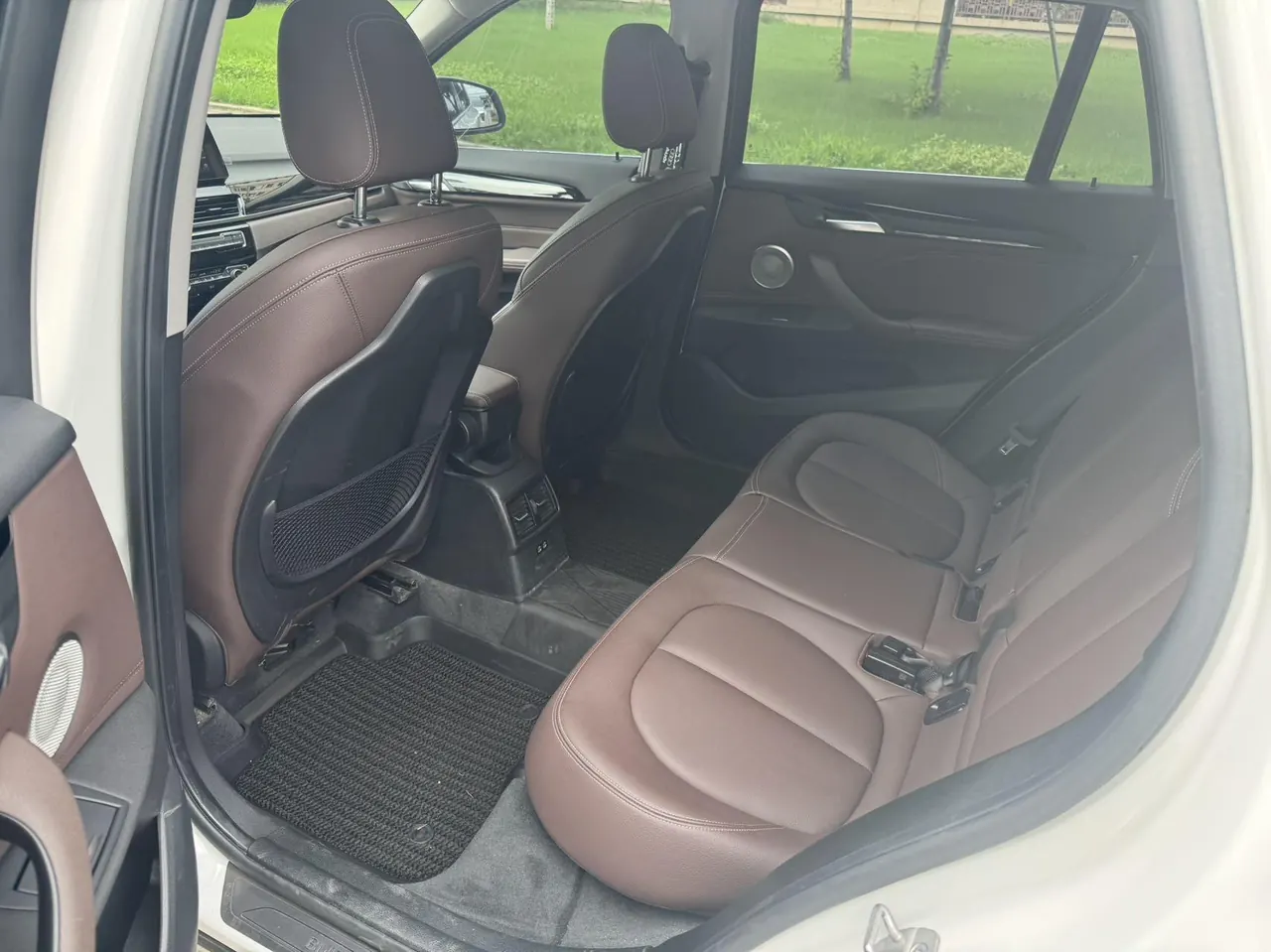 BMW 2022 X1 sDrive25Li 2.0T Leading Automatic Gear 3