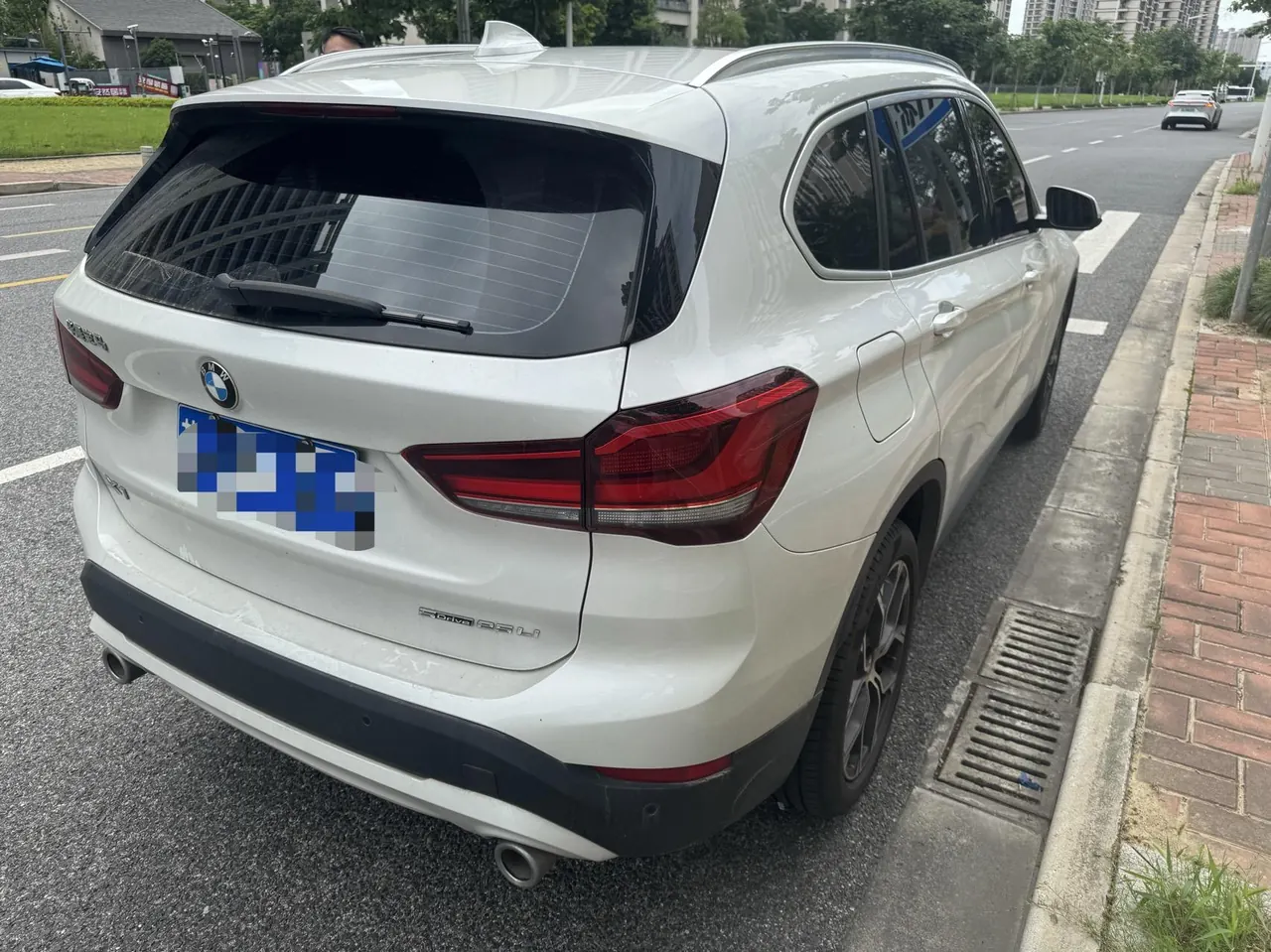 BMW 2022 X1 sDrive25Li 2.0T Leading Automatic Gear 4