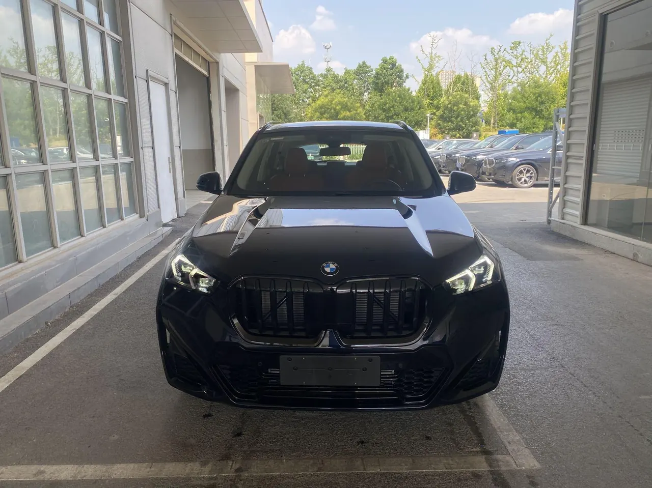 BMW 2026 X1 xDrive25Li 2.0T M sports obsidian night suit automatic gear 2