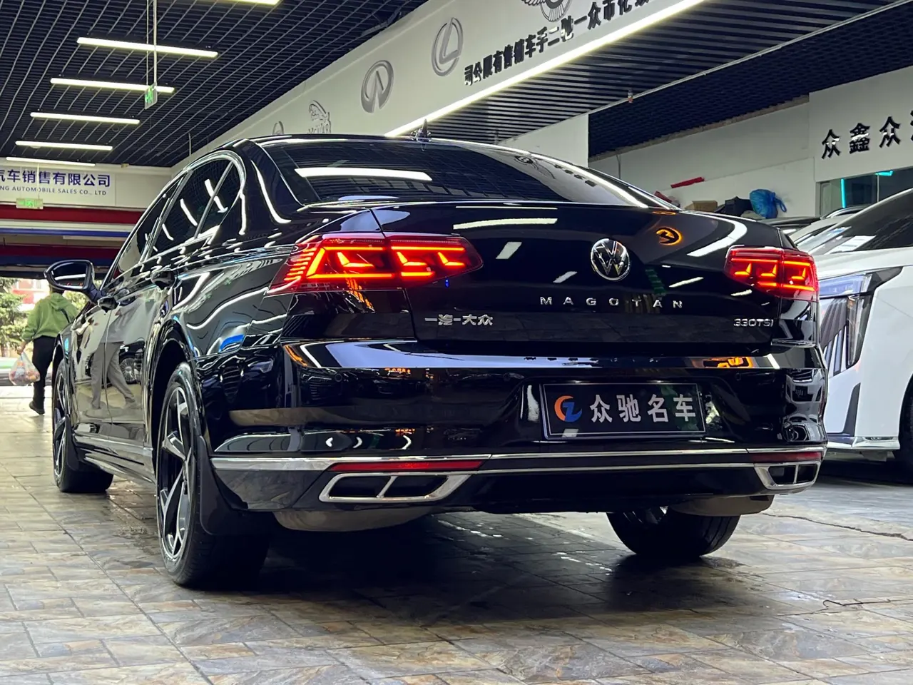 Volkswagen 2023 Magotan 2.0TSI 330TSI 2 million Commemorative Luxury Automatic Gear 8