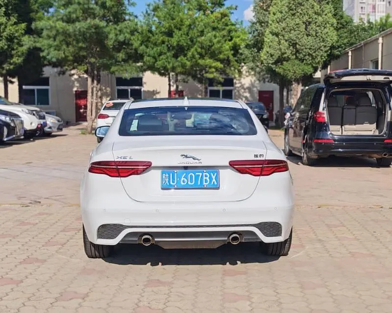 Jaguar 2023 XEL 2.0T 200PS R-DYNAMIC Youth Sports Edition Automatic Gear 5