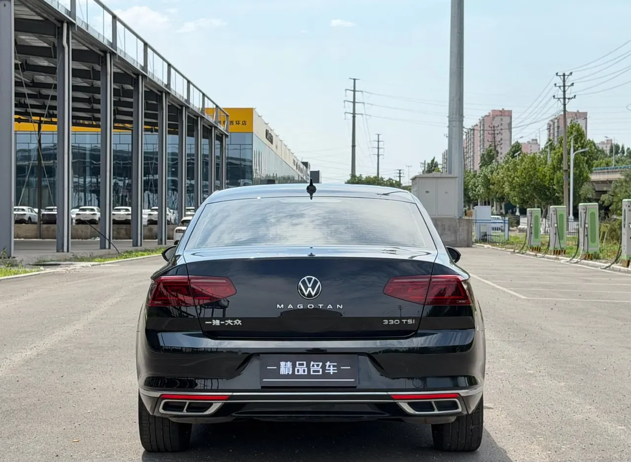 Volkswagen 2023 Magotan 2.0TSI 330TSI 2 million Commemorative Luxury Automatic Gear 12