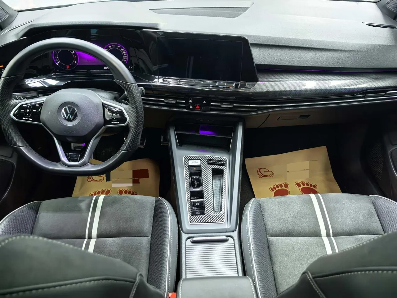Volkswagen 2021 Golf 8 R-Line 1.4TSI 280TSI Automatic 16