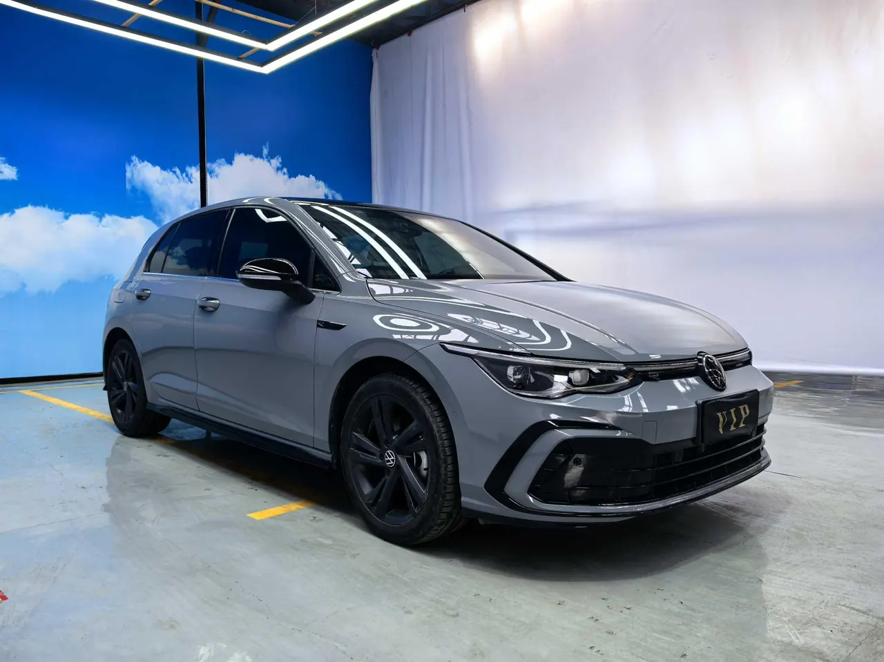 Volkswagen 2021 Golf 8 R-Line 1.4TSI 280TSI Automatic 3