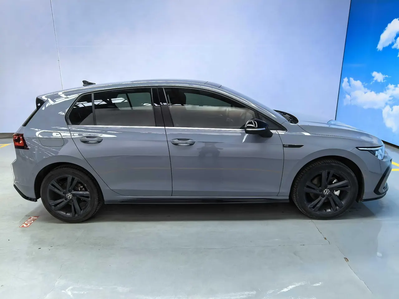 Volkswagen 2021 Golf 8 R-Line 1.4TSI 280TSI Automatic 8