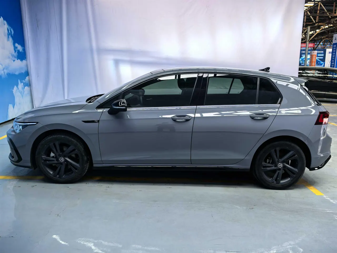 Volkswagen 2021 Golf 8 R-Line 1.4TSI 280TSI Automatic 9