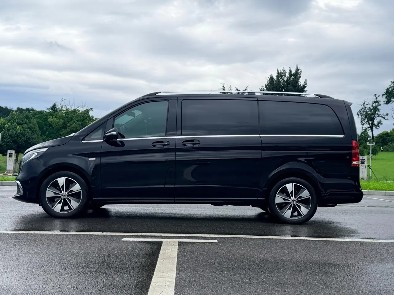 Mercedes Benz V 2021V 260 2.0T Premium Edition Automatic Gear 3