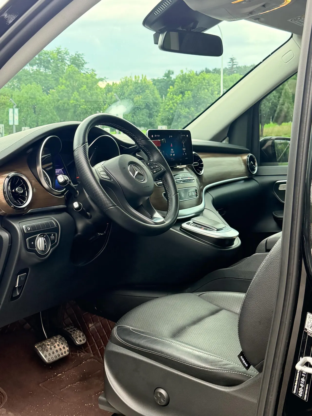 Mercedes Benz V 2021V 260 2.0T Premium Edition Automatic Gear 7
