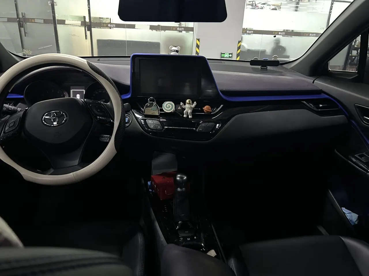 Toyota 2020 C- HR 2.0 stepless leading version of automatic gear 6