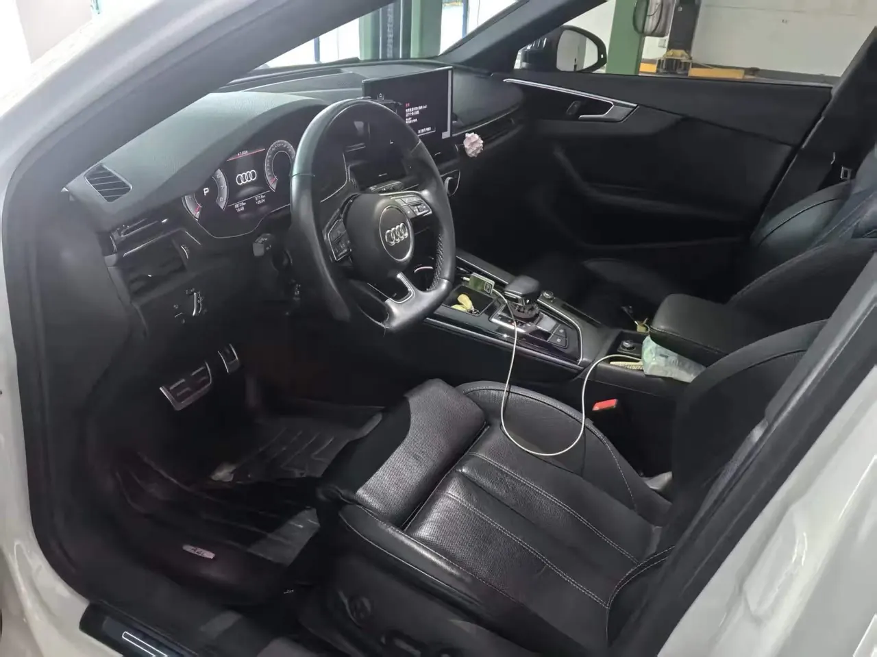 Audi 2023 A4L 2.0TFSI 40TFSI Deluxe Dynamic Automatic 4
