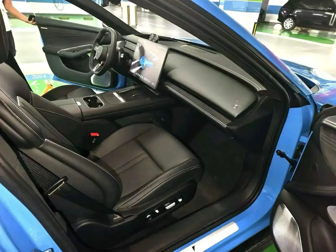 MI 2026 SU7 Standard Edition Automatic Gear 2