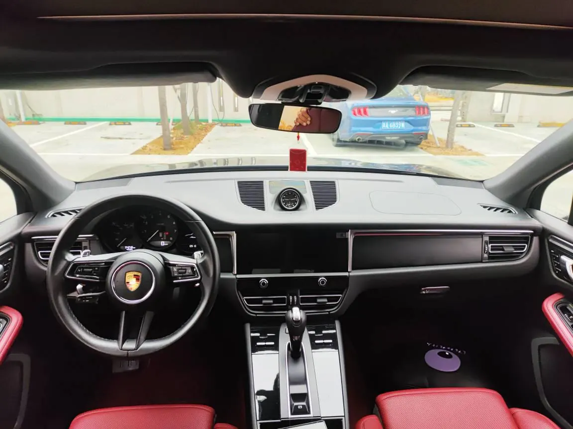 Porsche Macan (Imported) 2023 Macan 2.0T Automatic Gear 2