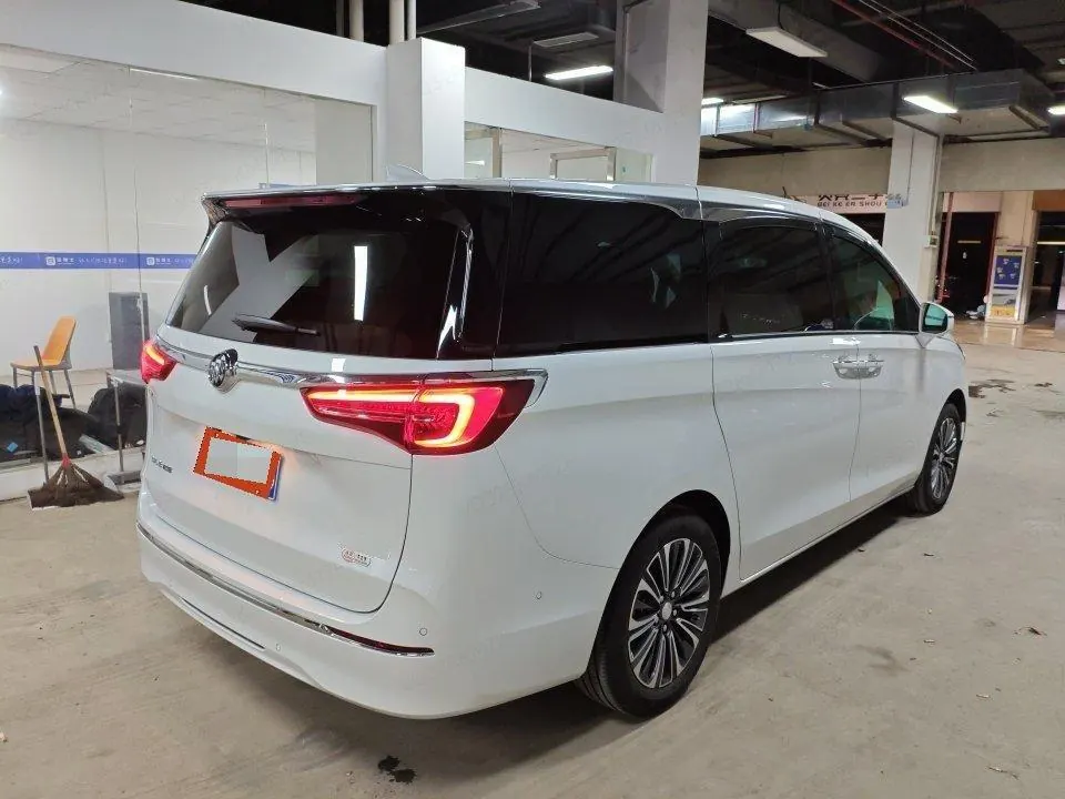 Buick 2022 GL8 ES Lu Zun 48V 2.0T 653T Luxury Automatic Gear 2