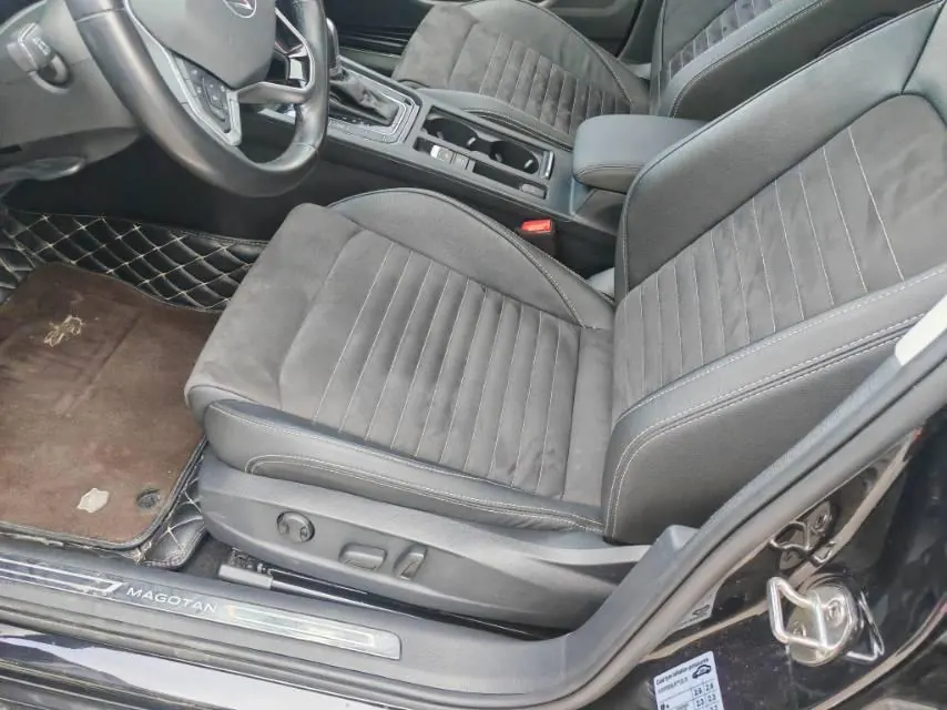 Volkswagen 2020 Magotan 2.0TSI 330TSI luxury automatic transmission 3