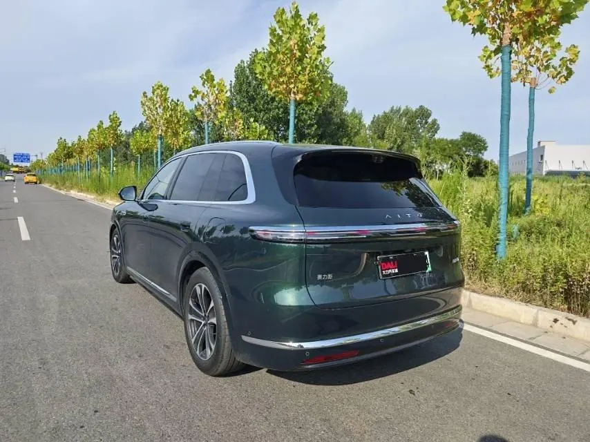 AITO 2026 AITO M7 extended range Ultra 4-wheel drive version 5 (192-line laser Radar) automatic gear 3