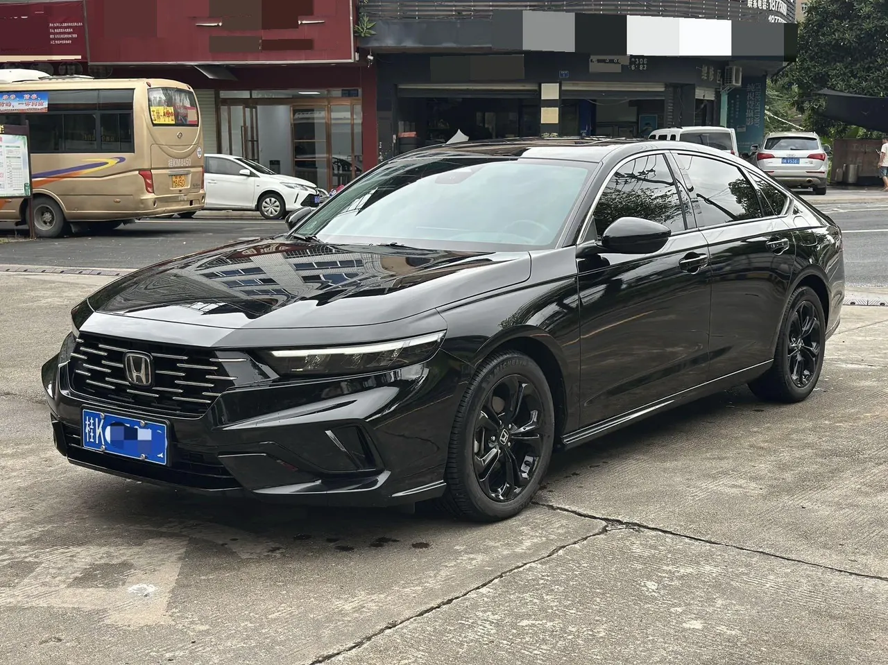 Honda 2025 11th Generation Accord 1.5T Stepless 260TURBO Sports Series Deluxe Automatic Gear - View 1