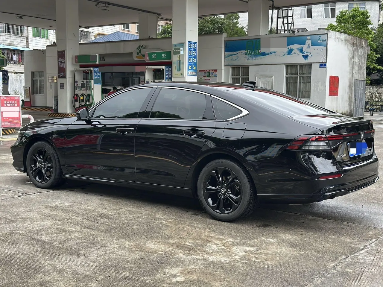 Honda 2025 11th Generation Accord 1.5T Stepless 260TURBO Sports Series Deluxe Automatic Gear 4