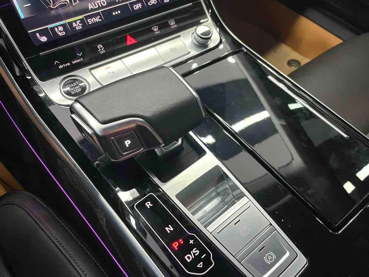 Audi A8L (Imported) 2022 A8L 48V 3.0TFSI 50TFSI Quattro Comfort Collection Edition Automatic Gear 6