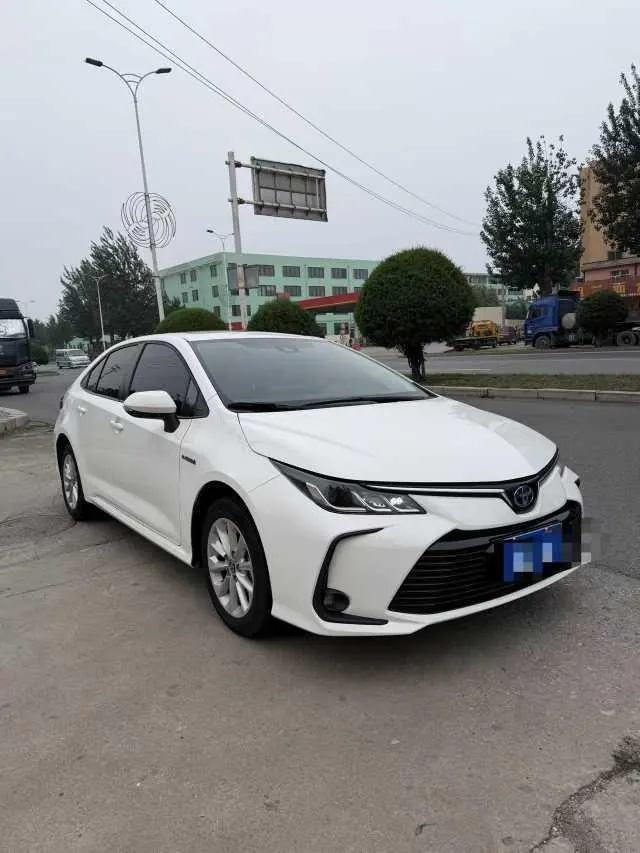 Toyota 2021 Corolla Double Engine 1.8 Stepless Elite Automatic Gear 2