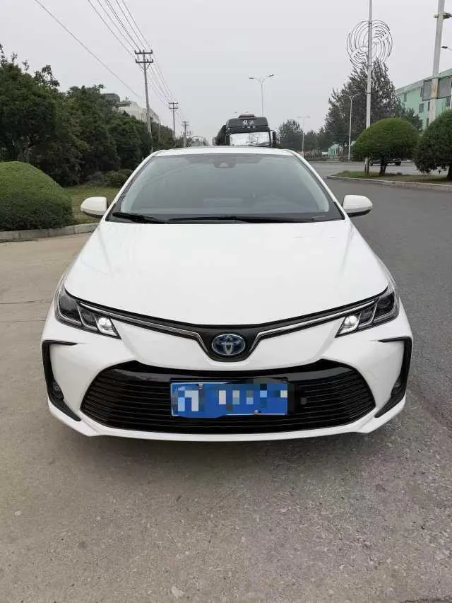 Toyota 2021 Corolla Double Engine 1.8 Stepless Elite Automatic Gear 3