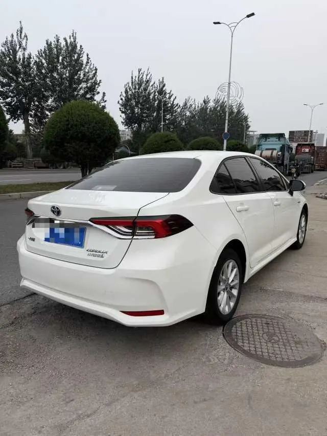 Toyota 2021 Corolla Double Engine 1.8 Stepless Elite Automatic Gear 4