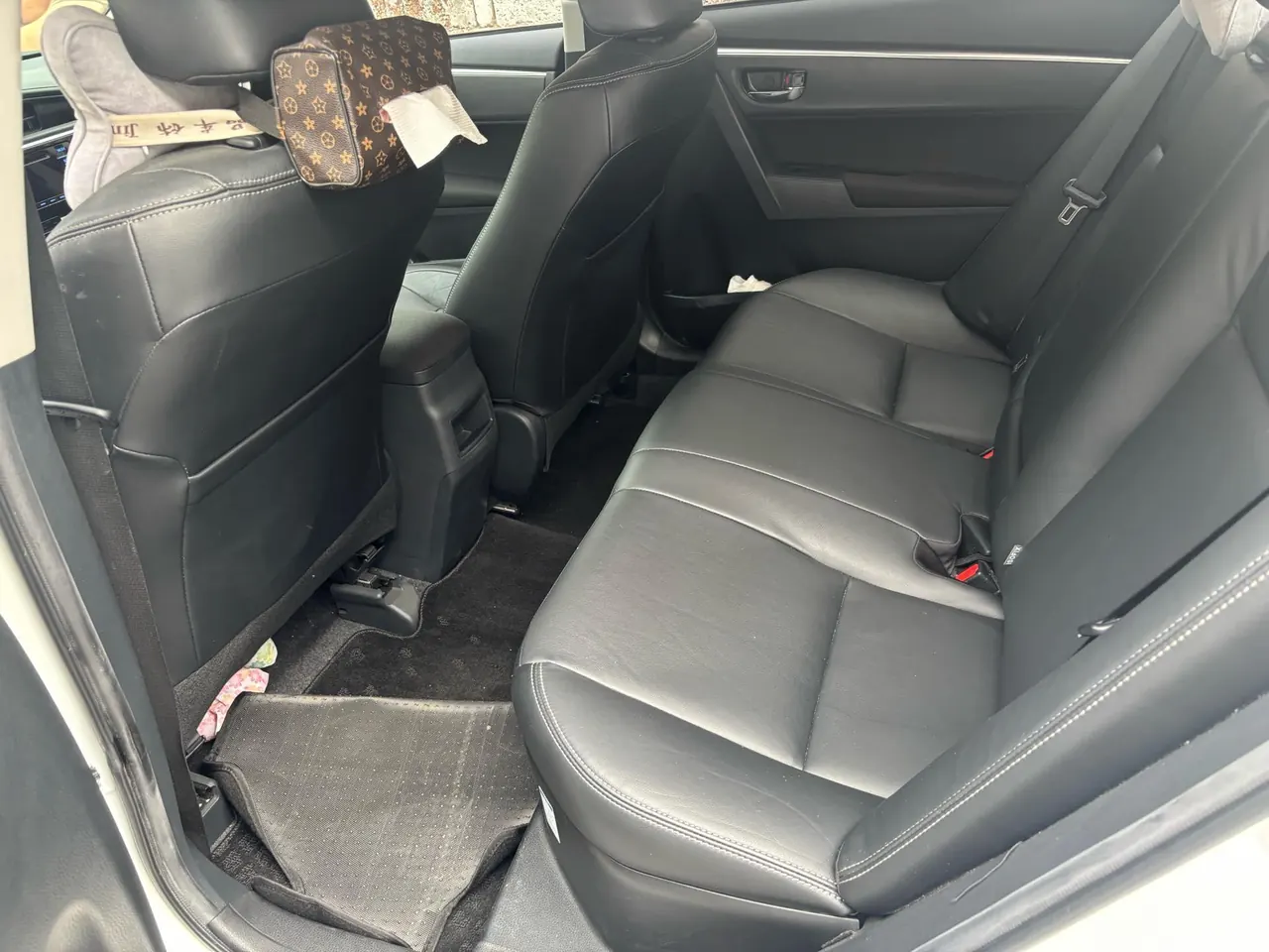 Toyota 2020 Corolla Double Engine E 1.8 Stepless Comfort Edition Automatic Gear 3