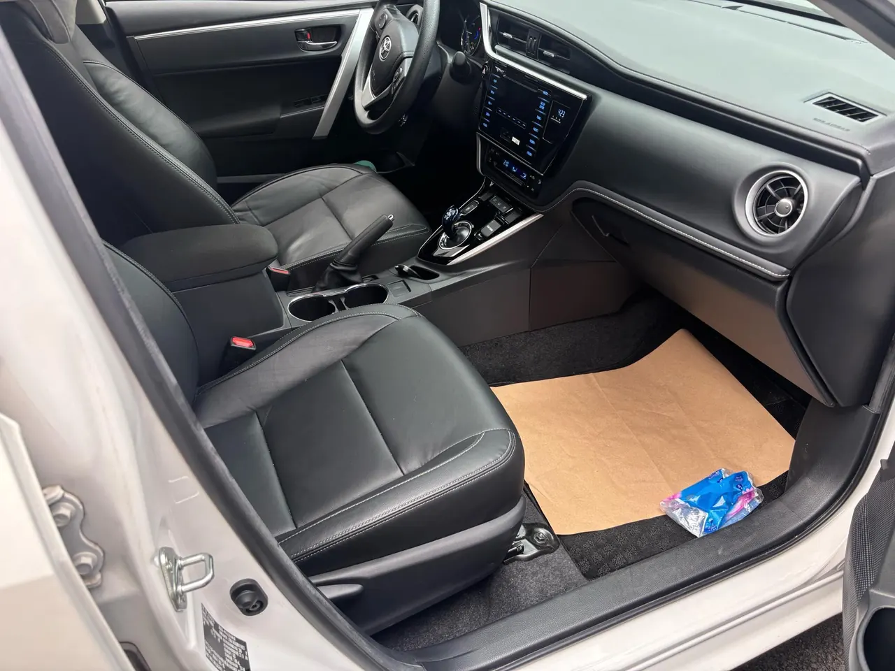 Toyota 2020 Corolla Double Engine E 1.8 Stepless Comfort Edition Automatic Gear 4