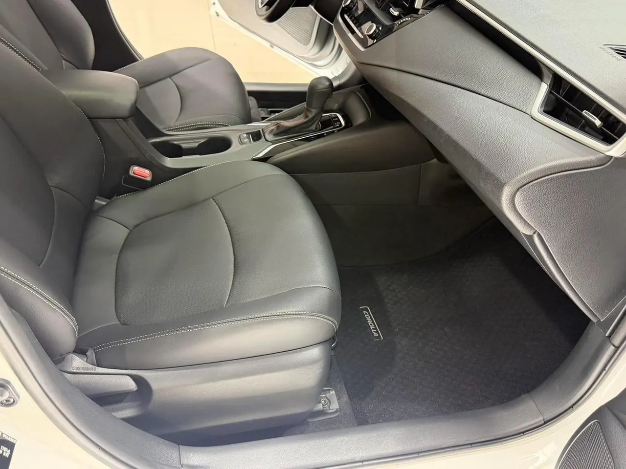 Toyota 2021 corolla 1.2T stepless elite version of automatic gear 12