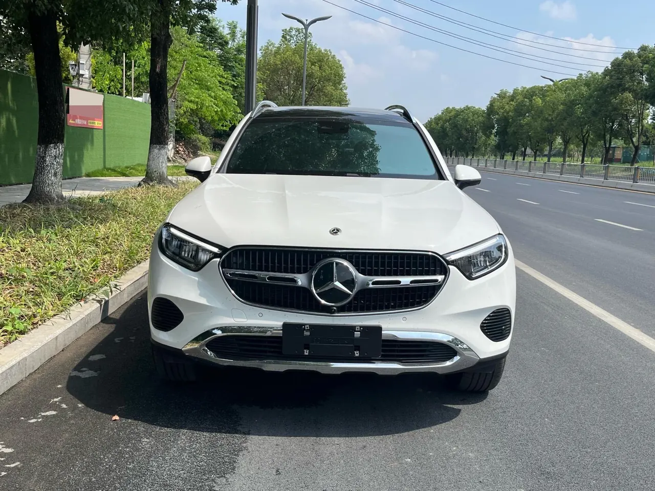 Mercedes Benz 2026 GLC 260 L 4MATIC 48V 2.0T Dynamic 5-seat Automatic Gear 3