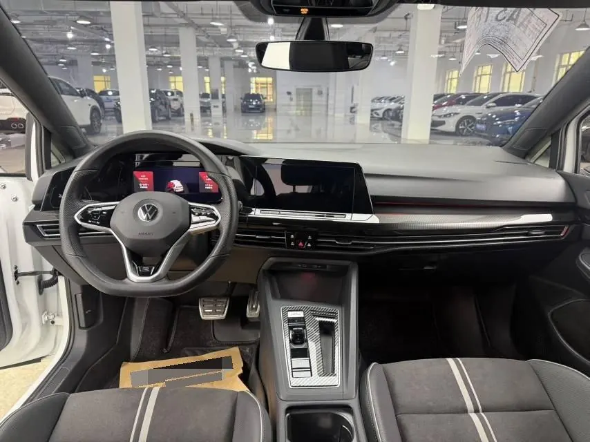 Volkswagen 2023 Golf 8 R-Line 1.4TSI 280TSI Automatic 11
