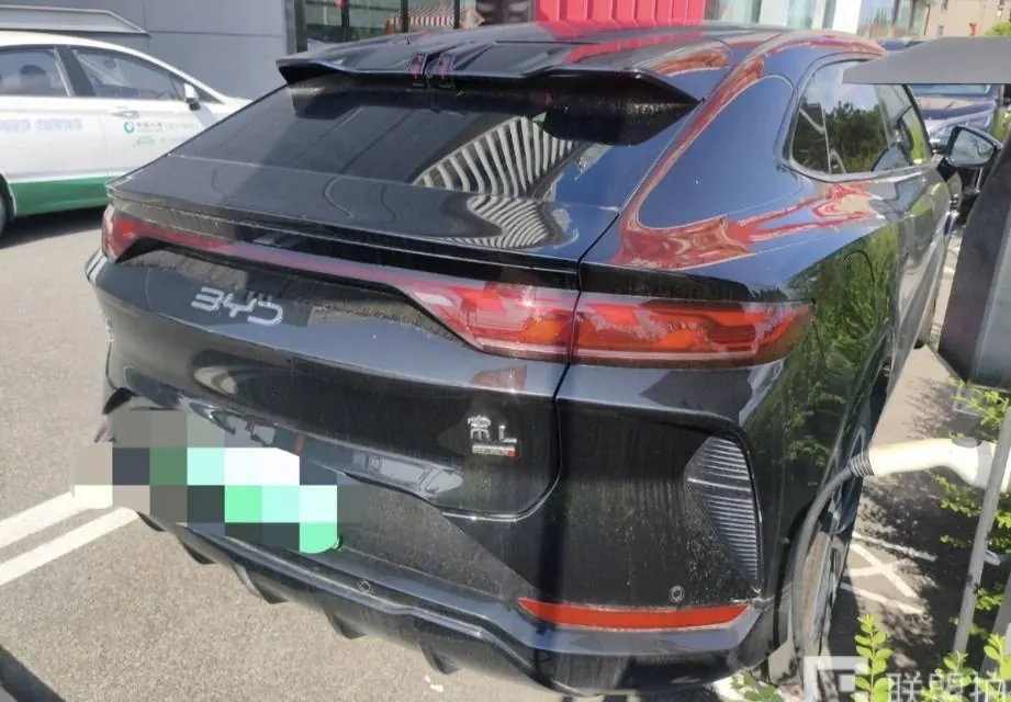 BYD 2025 Song L EV Smart Driving Edition 662km Laser Radar Excellent Automatic Gear 3
