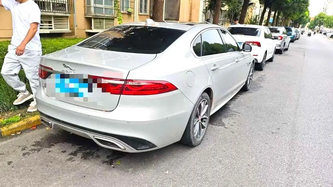 Jaguar 2023 XFL 2.0T P 12500.00g Drive Elite Sports Edition Automatic Gear 2