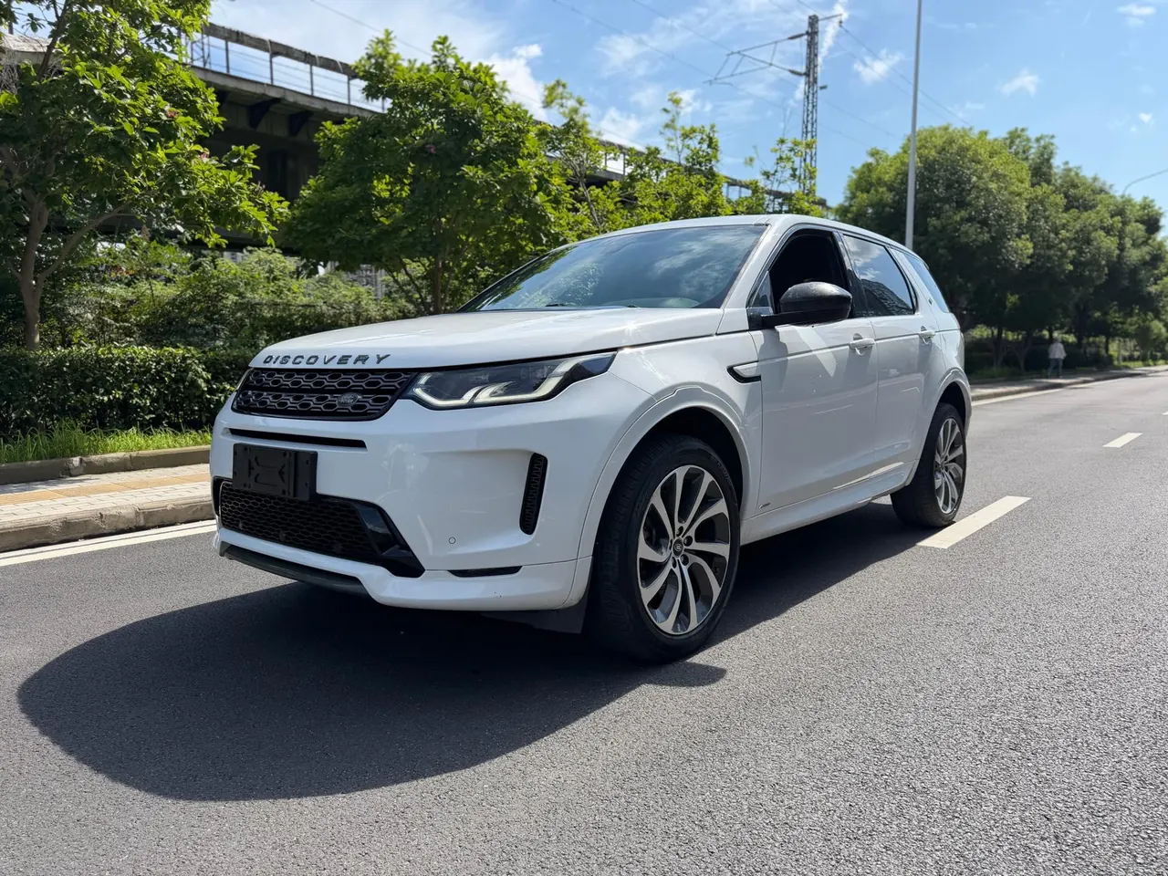 Open image lightbox: Land Rover 2020 Discovery Sports Edition 48V 2.0T 249PS R-Dynamic S Performance Edition Automatic Gear
