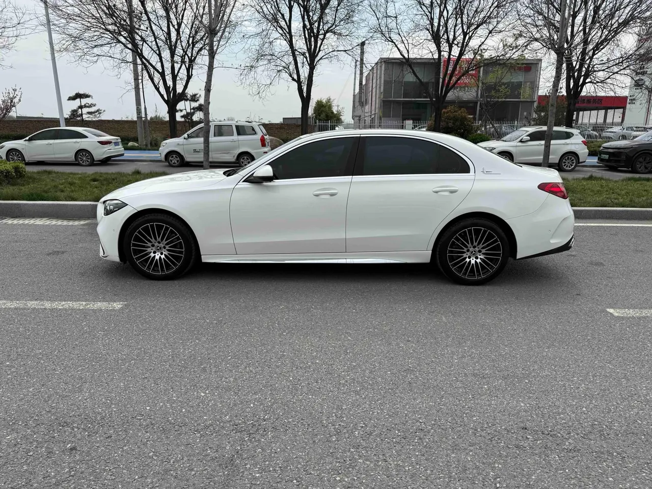 Mercedes Benz Class C 2023 C 200 L 48V 1.5T Sports Edition Automatic Gear 10