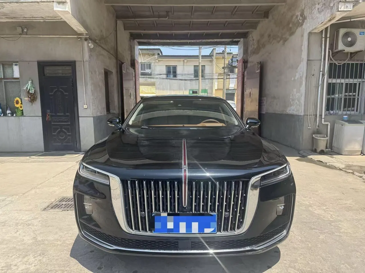 HongQi 2020 H9 48V 2.0T Zhilian Qi Chang Edition Automatic Gear 2