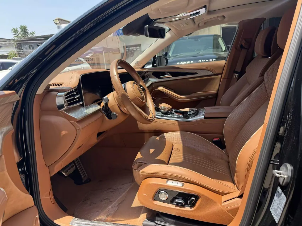 HongQi 2020 H9 48V 2.0T Zhilian Qi Chang Edition Automatic Gear 4