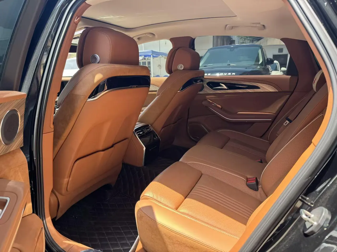 HongQi 2020 H9 48V 2.0T Zhilian Qi Chang Edition Automatic Gear 5