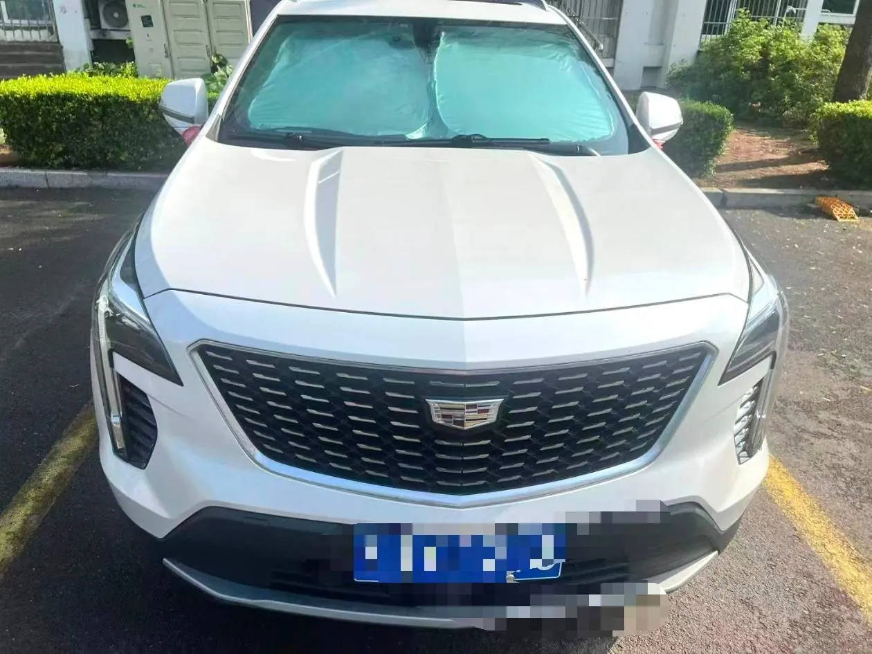 Cadillac 2020 XT4 2.0T 28T Two-Drive Leading Automatic Gear 3