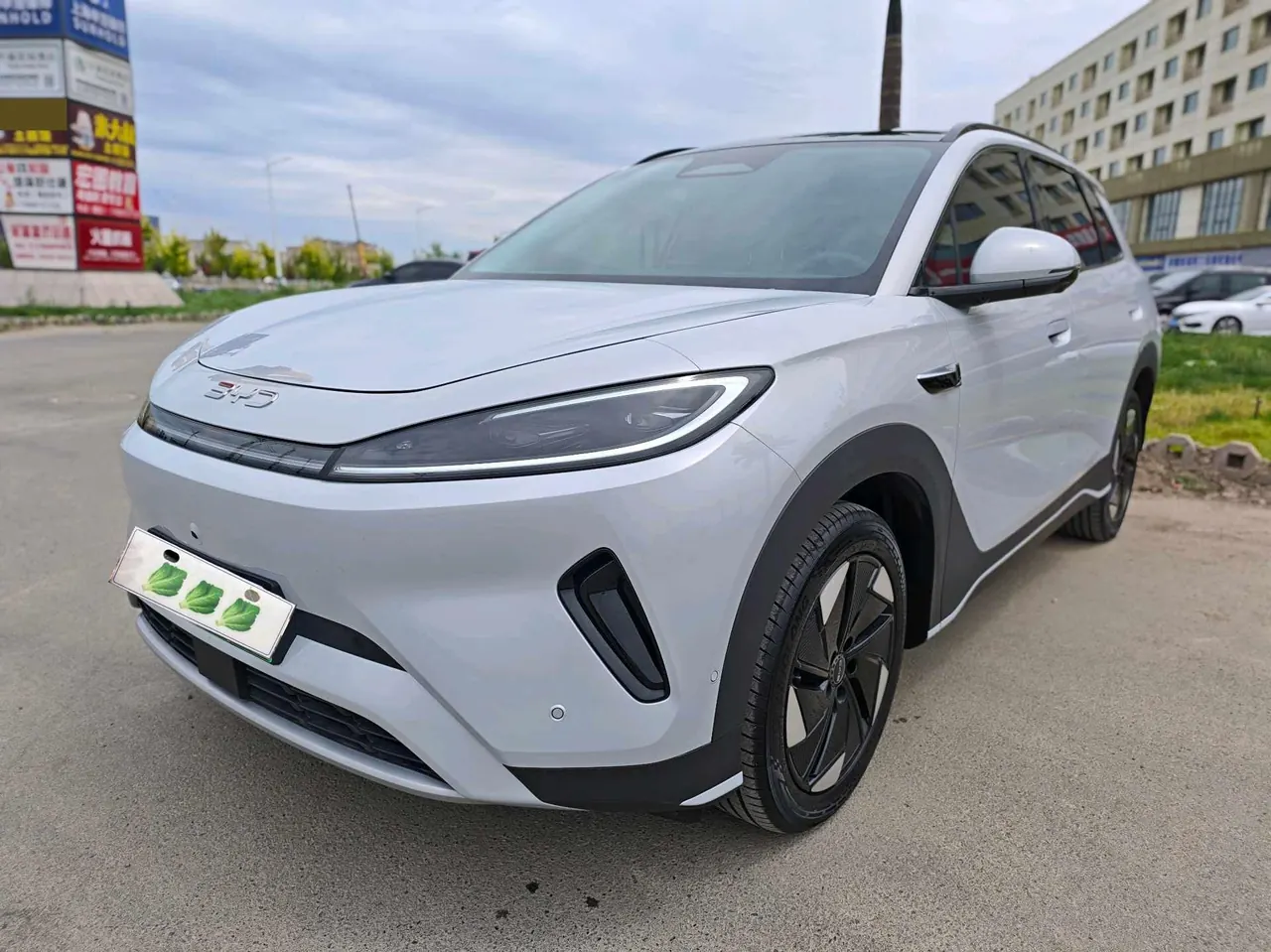 Open image lightbox: BYD 2025 Sea Lion 05 EV 520KM Flagship Zhihang Edition Automatic Gear