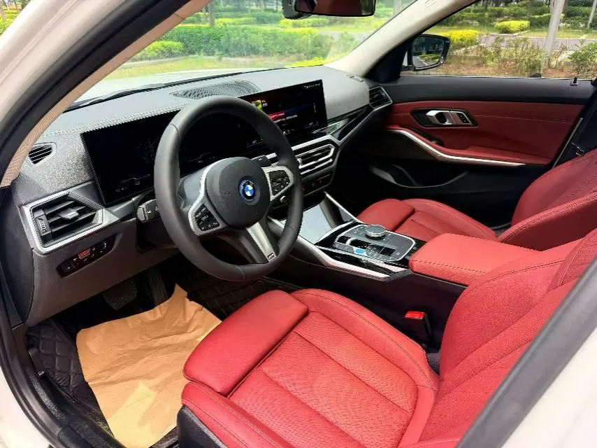BMW 2024 i3 eDrive 35 L automatic gear 3