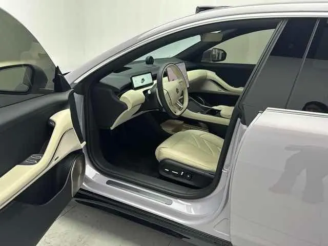 NIO 2025 ET5T 75kWh Touring automatic 5