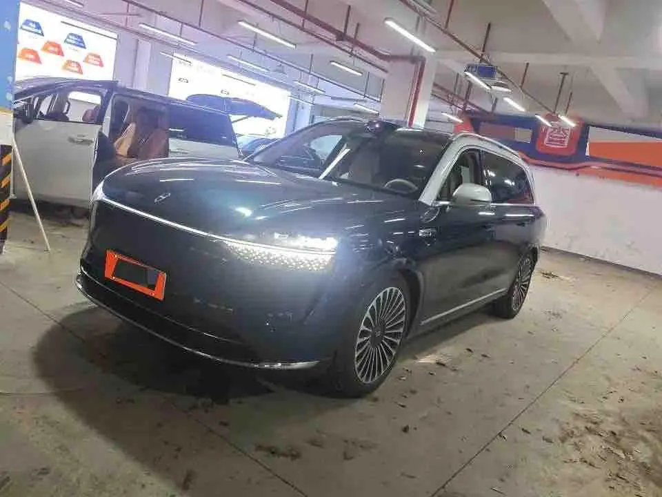 AITO 2025 AITO M9 extended range Ultra version 52kWh6 seat version automatic gear - View 1