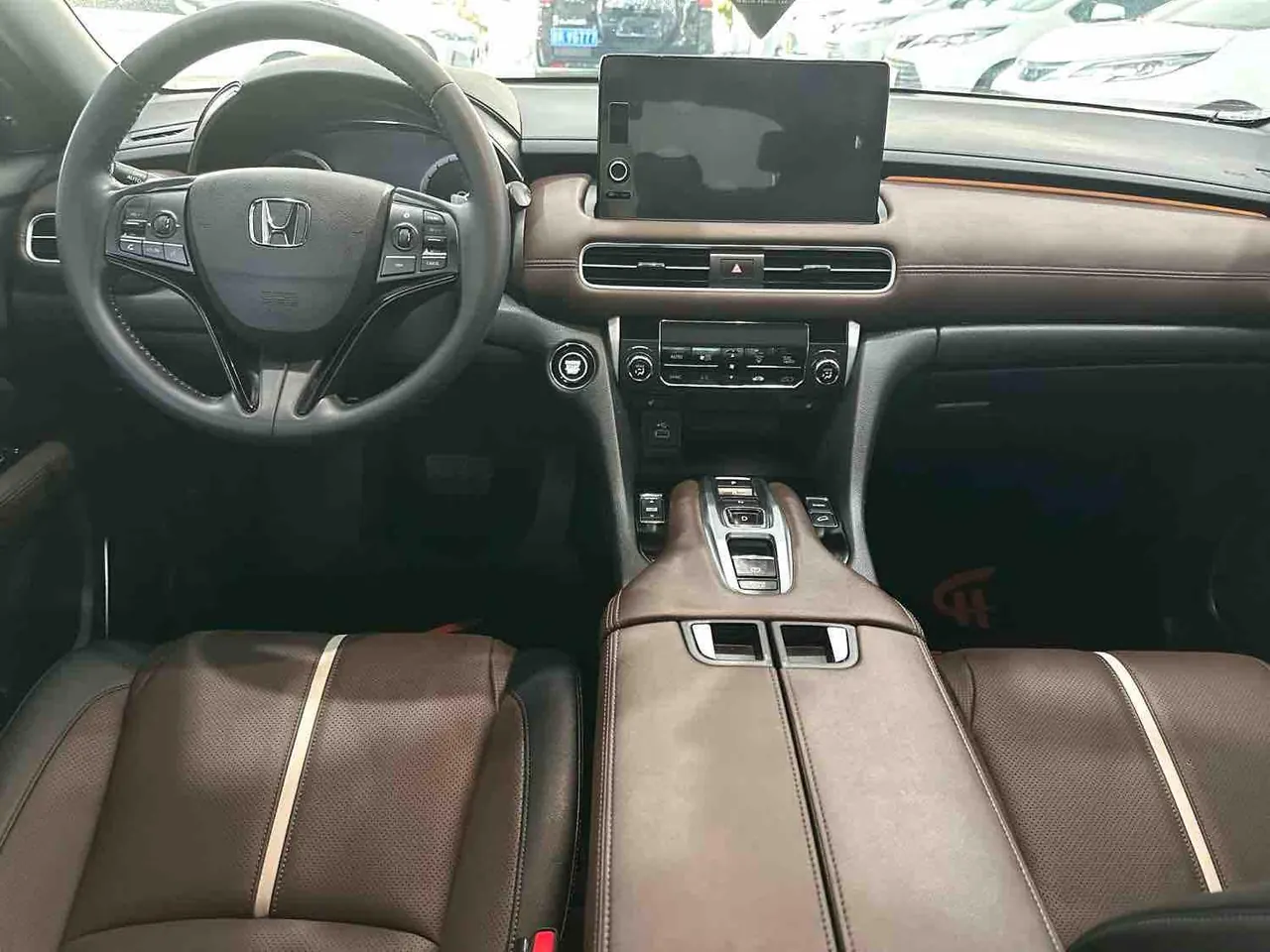 Honda 2024 UR-V 2.0T 370TURBO two-drive elegant version of automatic gear 2