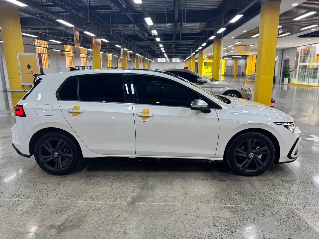 Volkswagen 2023 Golf 8 R-Line 1.4TSI 280TSI Lite (Modified) Automatic Gear 4
